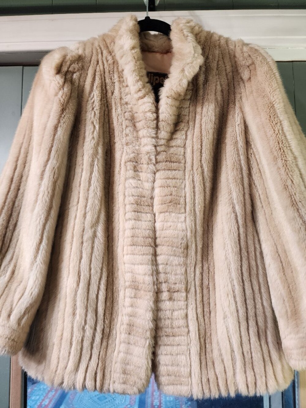 Vintage 70s Jolipel Cream Faux Fur Jacket / Coat - Pristine Condition! Authentic
